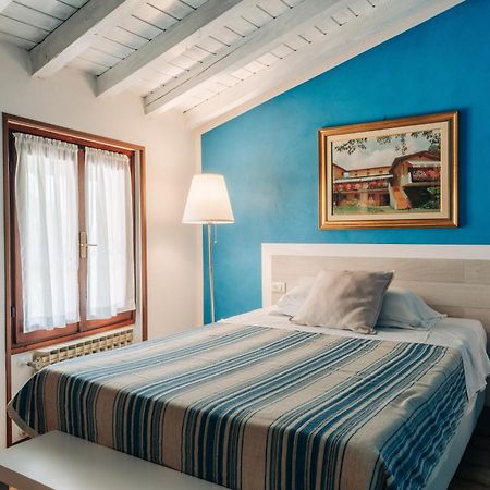Hotel Colomber Gardone Riviera Buitenkant foto