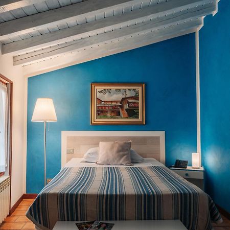 Hotel Colomber Gardone Riviera Buitenkant foto