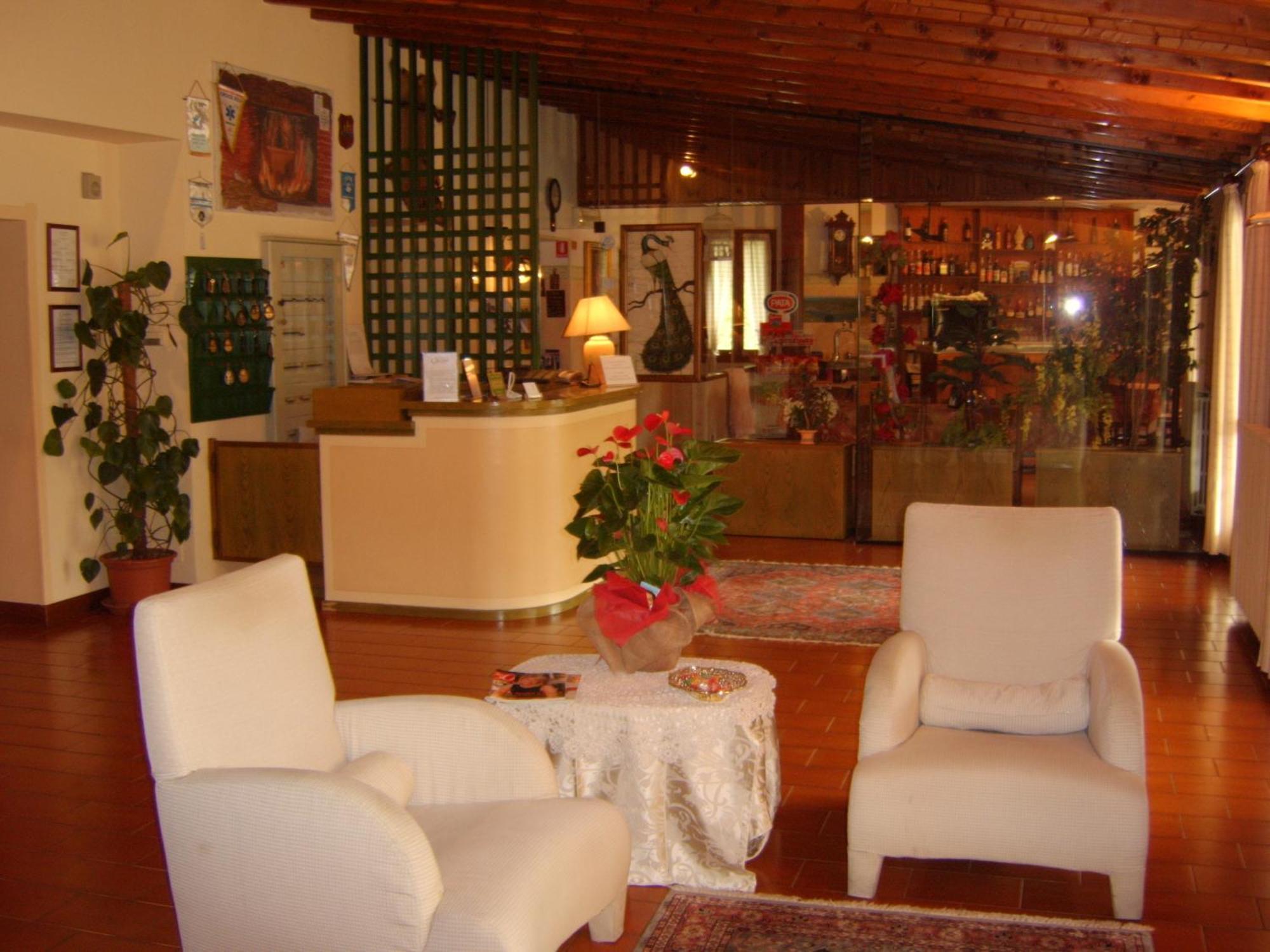 Hotel Colomber Gardone Riviera Buitenkant foto