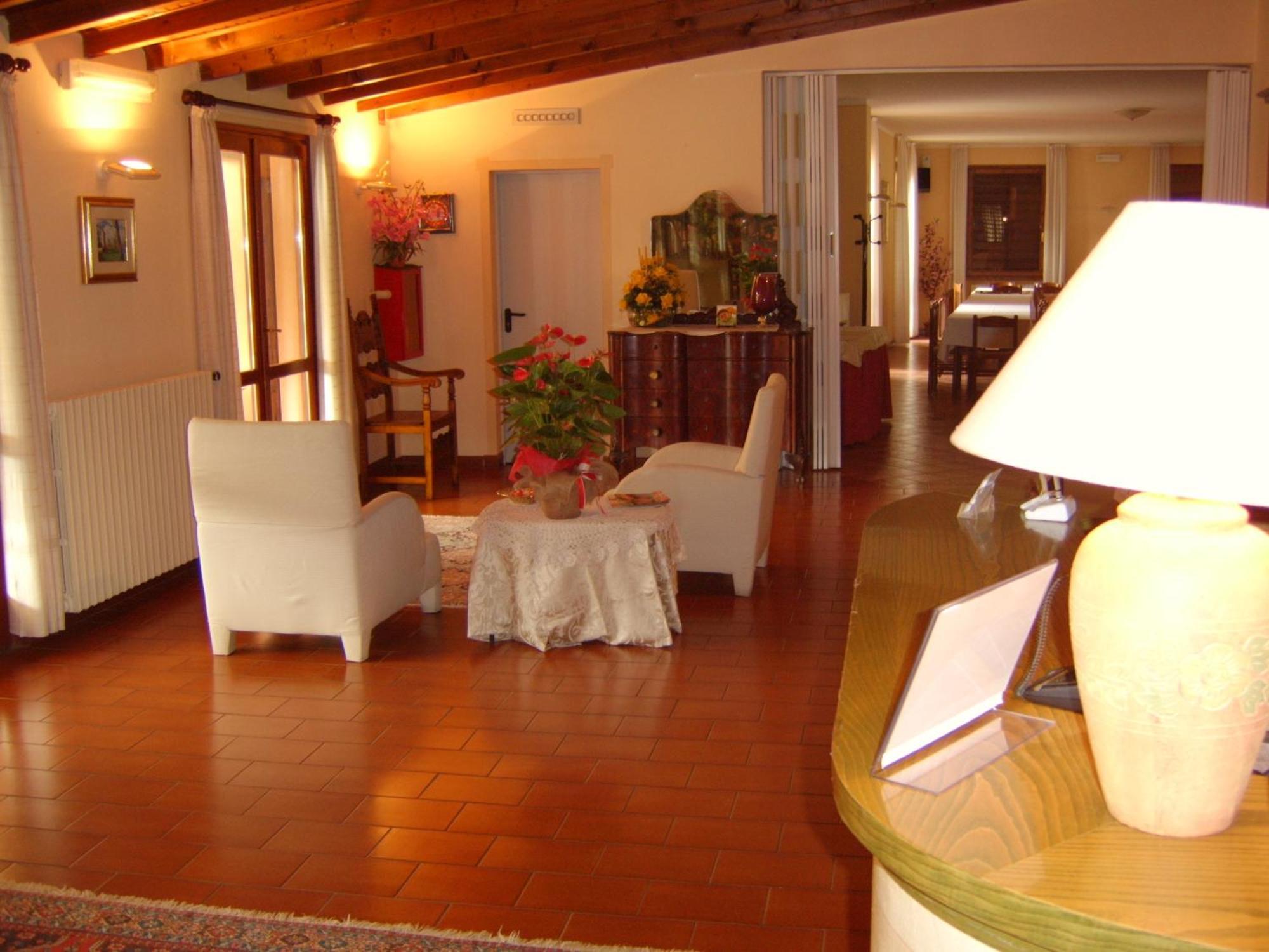 Hotel Colomber Gardone Riviera Buitenkant foto
