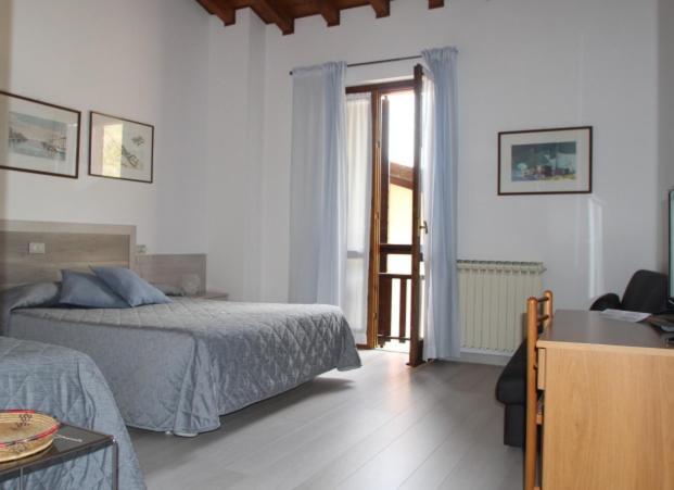 Hotel Colomber Gardone Riviera Buitenkant foto