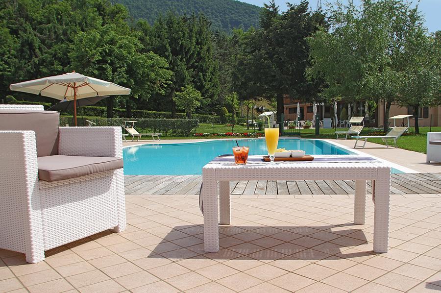 Hotel Colomber Gardone Riviera Buitenkant foto