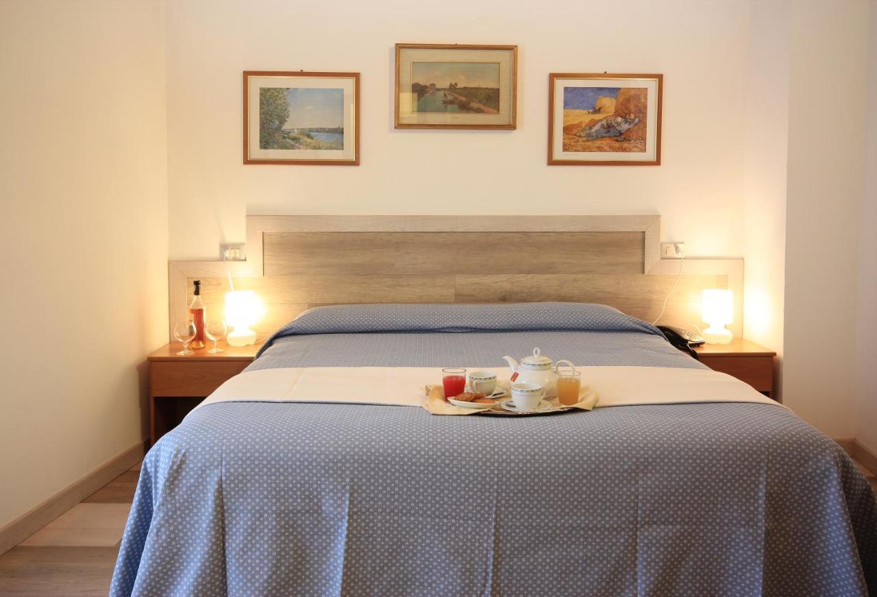 Hotel Colomber Gardone Riviera Buitenkant foto